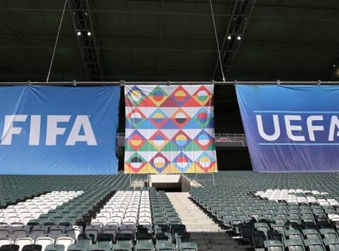 Απάντησε στο δημοσίευμα των Times για τη FIFA η UEFA: «Ξεπερνά ένα όριο που οι θεσμοί του ποδοσφαίρου δεν πρέπει ποτέ να υπερβούν»
