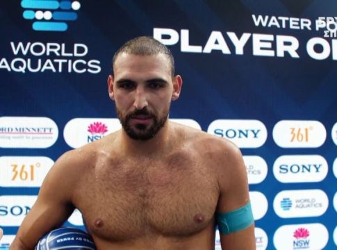 Σκουμπάκης: «Λατρεύω να είμαι μέρος αυτής της ομάδας!» (vid)