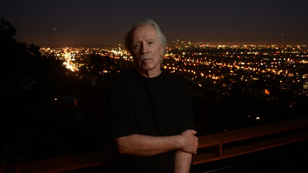 Τζον Κάρπεντερ: «Καθόμαι στον καναπέ και μου έρχεται μια επιταγή για κάθε σίκουελ του Halloween»