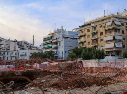 Κραυγή αγωνίας από κατοίκους της Κυψέλης για τις ρωγμές – Κανένα πρόβλημα στατικής επάρκειας απαντά η Ελληνικό Μετρό