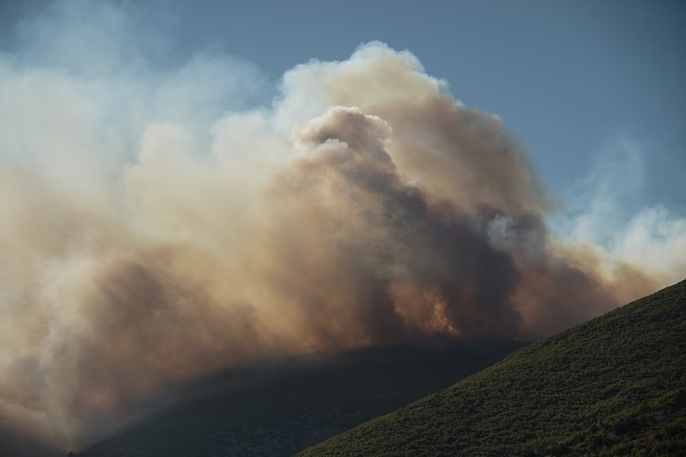 Συνεδρίαση του Συντονιστικού Πολιτικής Προστασίας για τις φωτιές – Ποιες περιοχές τίθενται σε Red Code