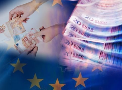 Eurostat: Πρωταθλητές στη μείωση εισοδήματος, ουραγοί στις επενδύσεις τα ελληνικά νοικοκυριά