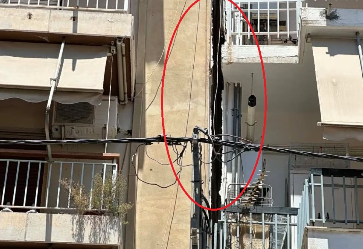 Πετράλωνα: Αυτά είναι τα sms των μηχανικών του υπό ανέγερση κτιρίου λίγες ώρες πριν την κατάρρευση της πολυκατοικίας