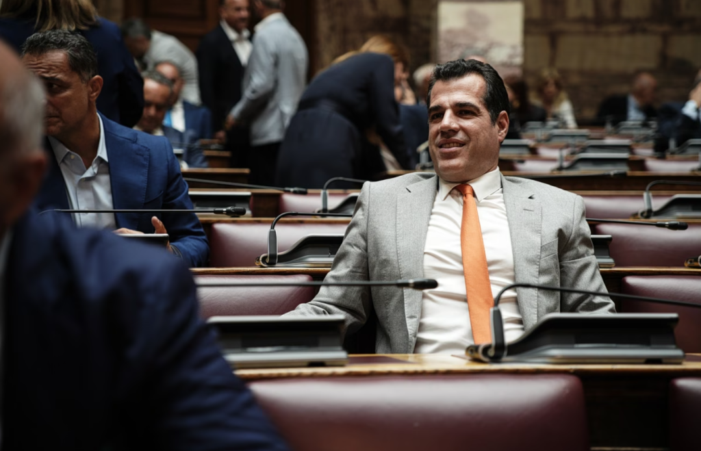 Γραφειοκρατικό μπλόκο στις αιτήσεις για Άσυλο, στραβά μάτια από την Κομισιόν για το δόγμα Πλεύρη
