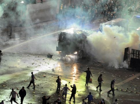 Χάος στο Μπουένος Άιρες: Ξέσπασαν επεισόδια μετά την ήττα από την Ισπανία (vids)