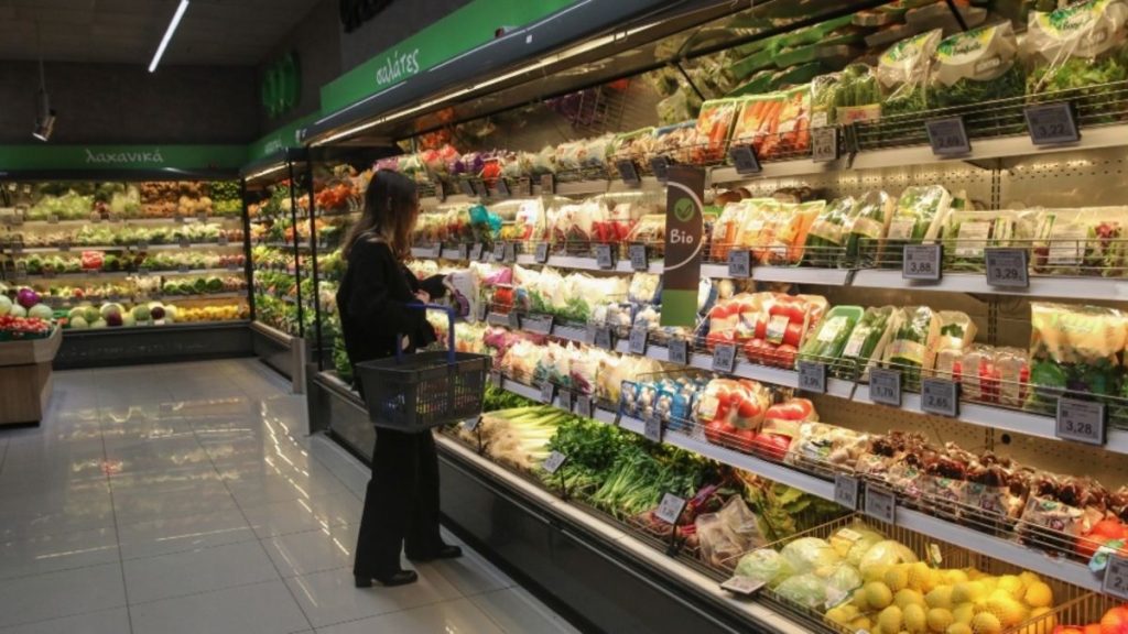 Μειώσεις τιμών στα σούπερ μάρκετ: Η λίστα με τα 12 προϊόντα που γίνονται φθηνότερα