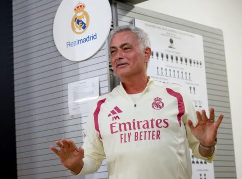 Μουρίνιο: «Δεν μπορείς να δίνεις τη Χρυσή Μπάλα σε έναν παίκτη απλώς και μόνο επειδή κατέκτησε το Champions League ή το Μουντιάλ»