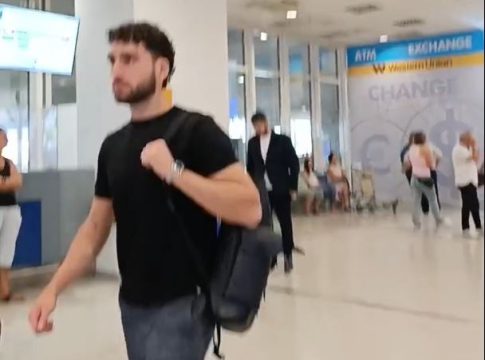 Στην Ελλάδα για τον Ολυμπιακό ο Τικνιζιάν (pics, vids)