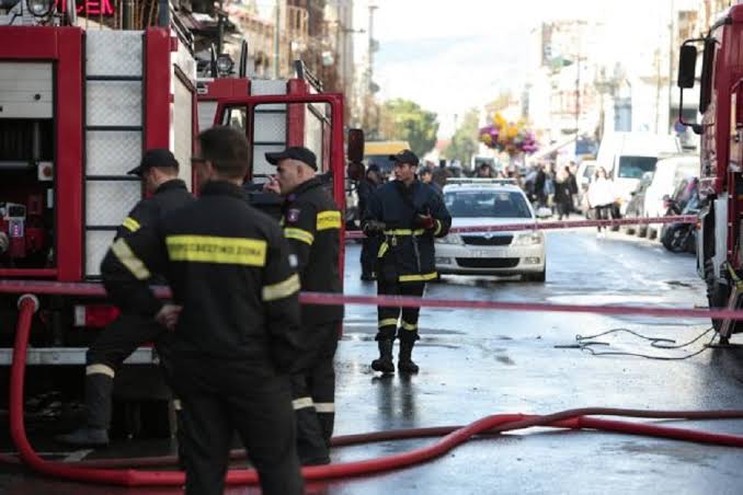 Φωτιά στην Τεχνόπολη στο Γκάζι, στις εγκαταστάσεις του «Αθήνα 9,84»