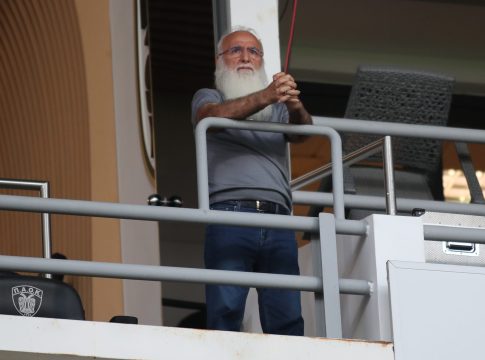 ΠΑΟΚ: Στην Τούμπα ο Ιβάν Σαββίδης, μίλησε σε παίκτες και προπονητή