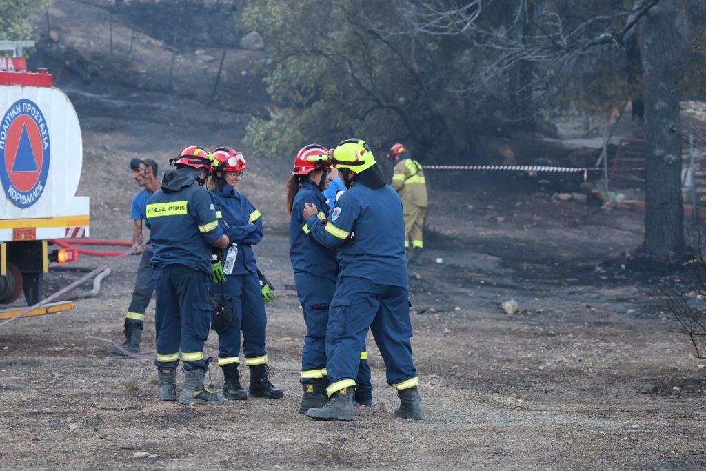 Σαλαμίνα: Αντικρουόμενες πληροφορίες για την έναρξη της πυρκαγιάς στα Περιστέρια