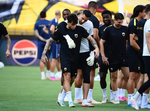 Η τελευταία προπόνηση της ΑΕΚ πριν τη Λέφσκι – Κανονικά στο πρόγραμμα ο Κοϊτά (pics)