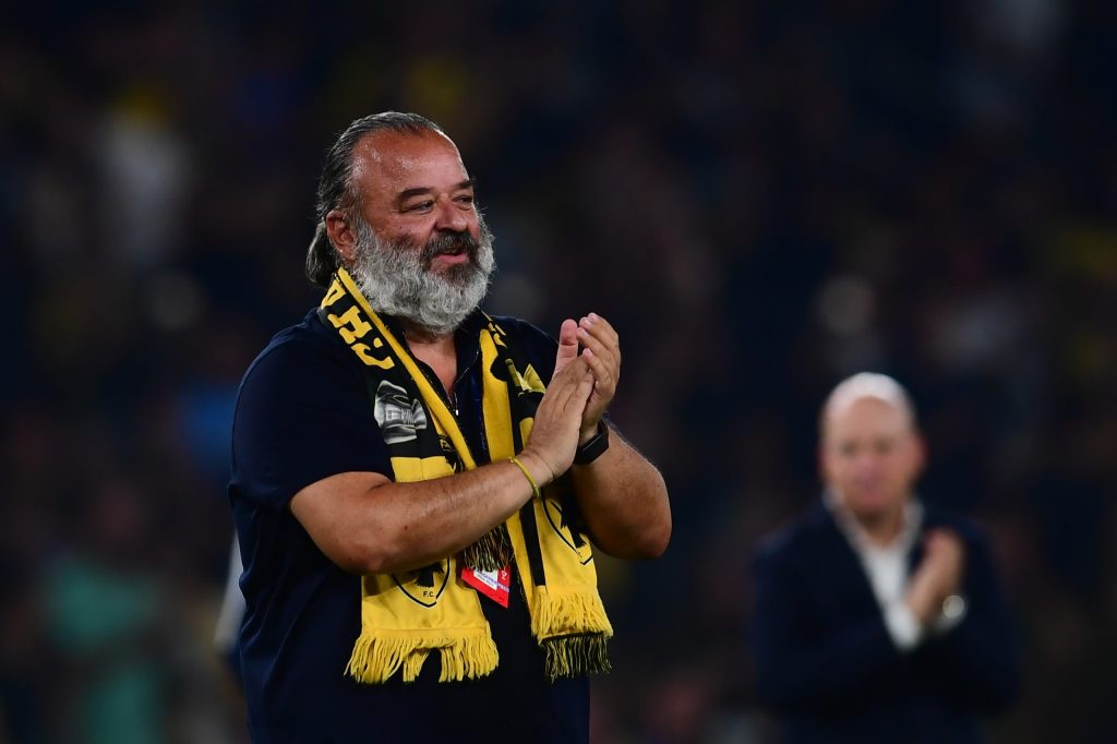 Ο Ηλιόπουλος έδωσε πριμ 2 εκατομμυρίων ευρώ στους παίκτες της ΑΕΚ για την πρόκριση στη League Phase του Champions League