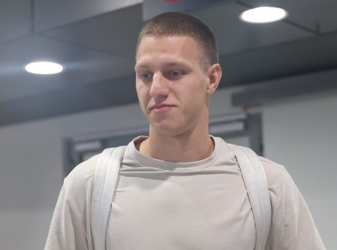 Έφτασε στη Θεσσαλονίκη για τον ΠΑΟΚ ο Ούγκρεσιτς