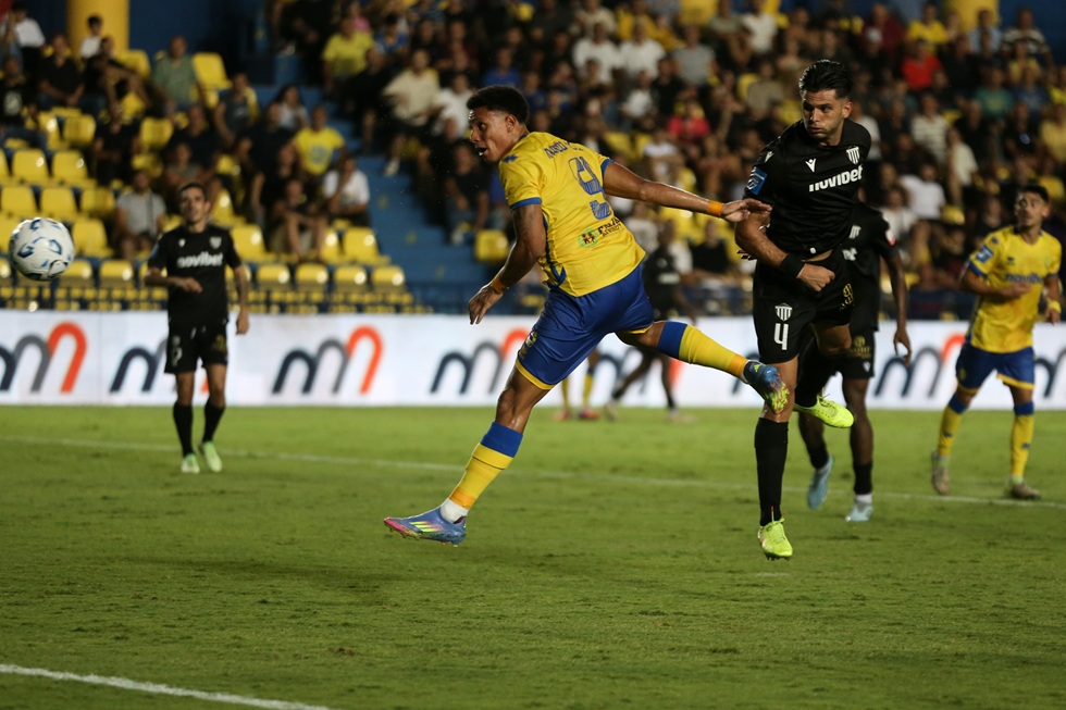 Παναιτωλικός – Καλαμάτα 2-0: «Κανονιές» από Γκράναθ, Σουμά και 2Χ2 για τους αγρινιώτες!