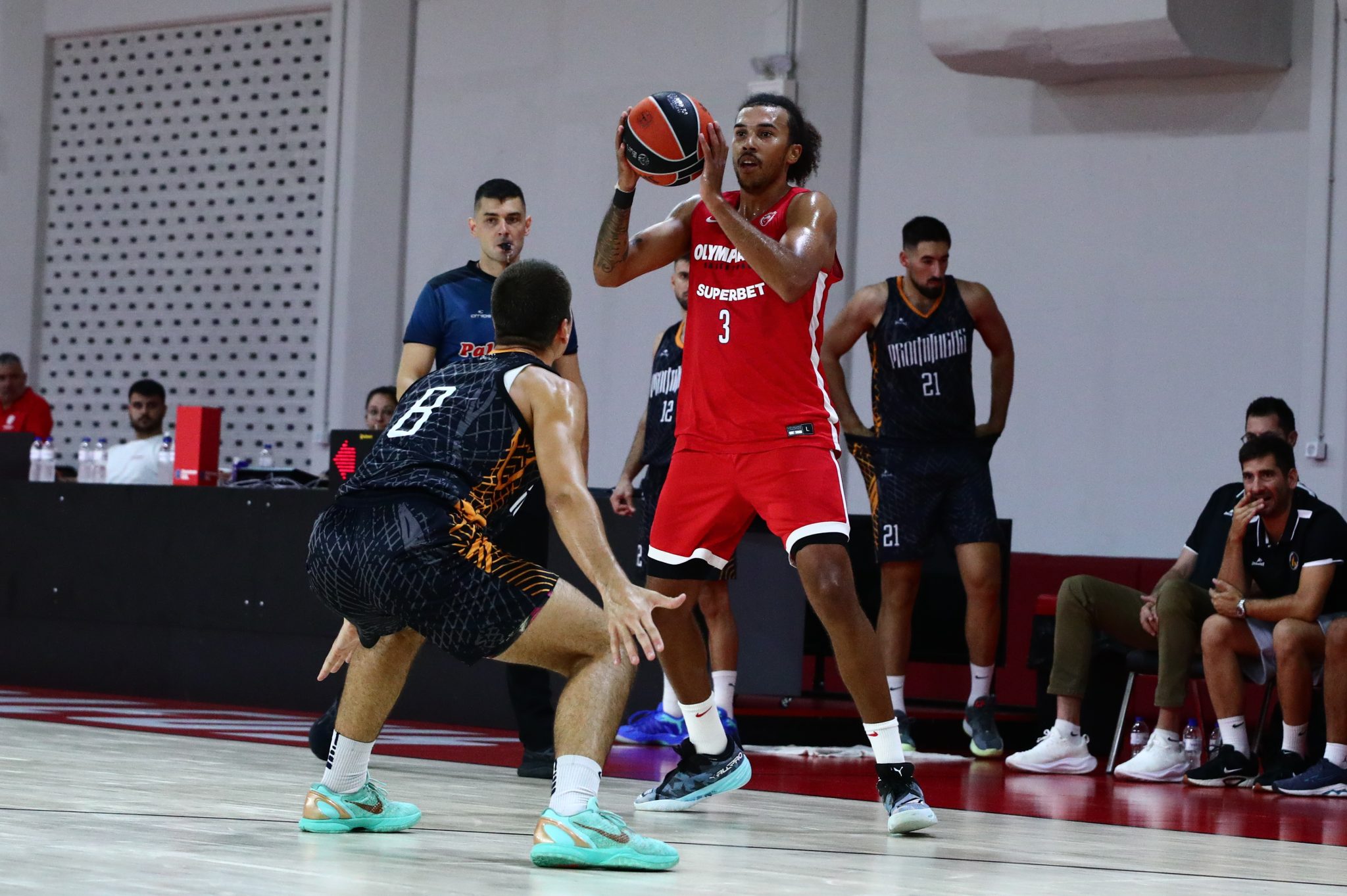 Ολυμπιακός – Προμηθέας 77-63: «Ξεμούδιασμα» για τους Ερυθρόλευκους στο πρώτο ανεπίσημο φιλικό