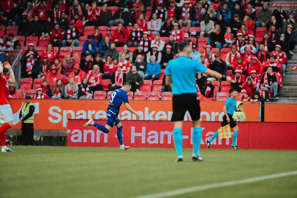 Μπραν – Απόλλων Λεμεσού 0-1: Προβάδισμα πρόκρισης για τους Κύπριους με Όζμπολτ