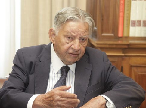 Πέθανε ο Γιάννης Βαρβιτσιώτης, σε ηλικία 93 ετών