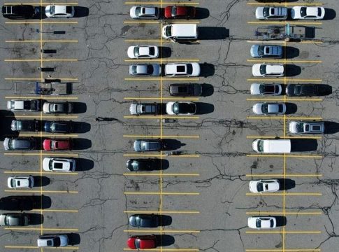 Πρόστιμα για ανασφάλιστα οχήματα: Η Τεχνητή Νοημοσύνη εξετάζει τις ενστάσεις, οι ελεγκτές αποφασίζουν