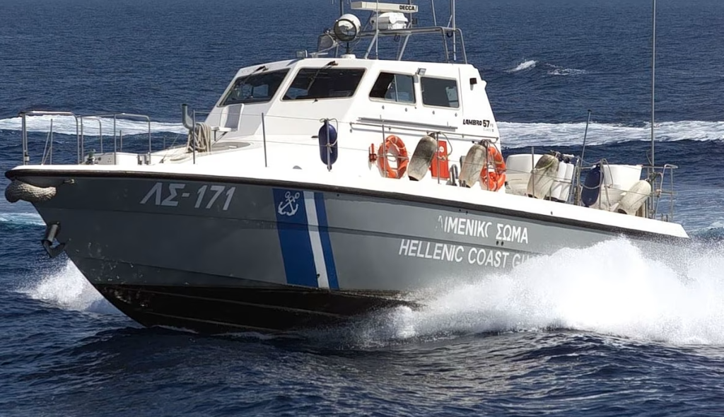 Χανιά: Φουσκωτή βάρκα με δύο εφήβους παρασύρθηκε στη θάλασσα