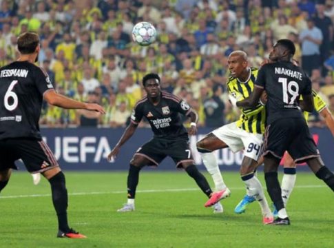 Ισοπαλίες σε Ζάγκρεμπ (2-2) και Κωνσταντινούπολη (1-1)
