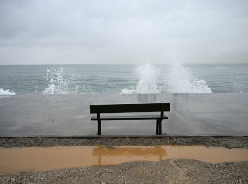 Καιρός: Δεκαπενταύγουστος με βοριάδες έως 9 μποφόρ – Μικρή πτώση της θερμοκρασίας
