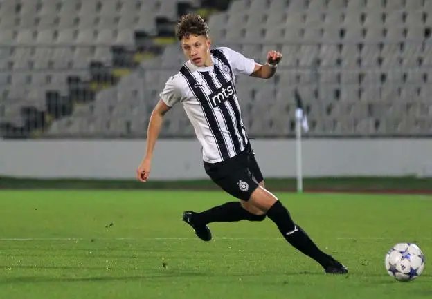 Mozzart Sport: «Ο Κοτσόλης στη Σερβία για να παρακολουθήσει τον Ούγκρεσιτς της Παρτιζάν»