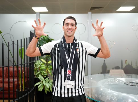 Σκάνε «βόμβες» από παντού στην Τουρκία: Η Μπεσίκτας πήρε τον Βλάχοβιτς (pics)