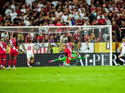 Ανατροπή με δύο πέναλτι για τη Σεβίλλη (2-1) – Ξέσπασε στο τέλος η Αλαβές (3-0)