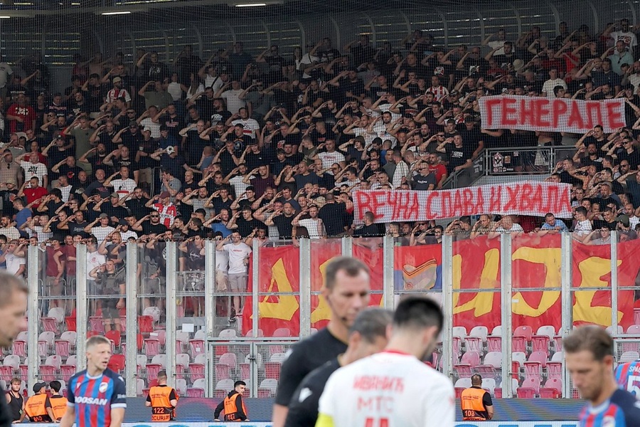 Πειθαρχική δίωξη από την UEFA εναντίον του Ερυθρού Αστέρα για το πανό υπέρ του Ράτκο Μλάντιτς