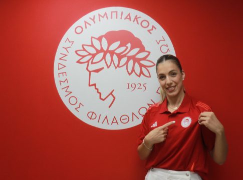 Ανακοινώθηκε από τον Ολυμπιακό η Καρέλα