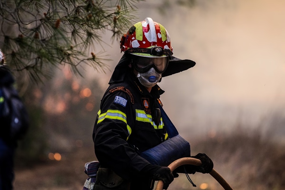 Συναγερμός για φωτιές τη Δευτέρα, ισχυροί άνεμοι με ριπές έως 9 μποφόρ – Οι περιοχές σε Red Code