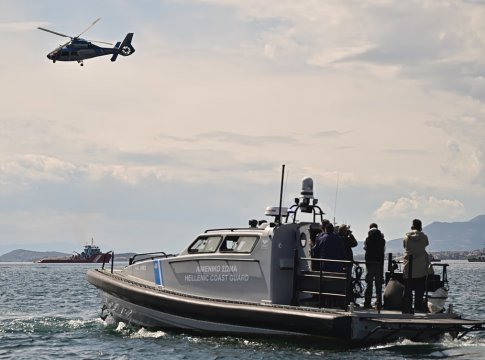 Νεκρός ανασύρθηκε 43χρονος από τη θάλασσα, ανάμεσα σε Αγκίστρι και Αίγινα