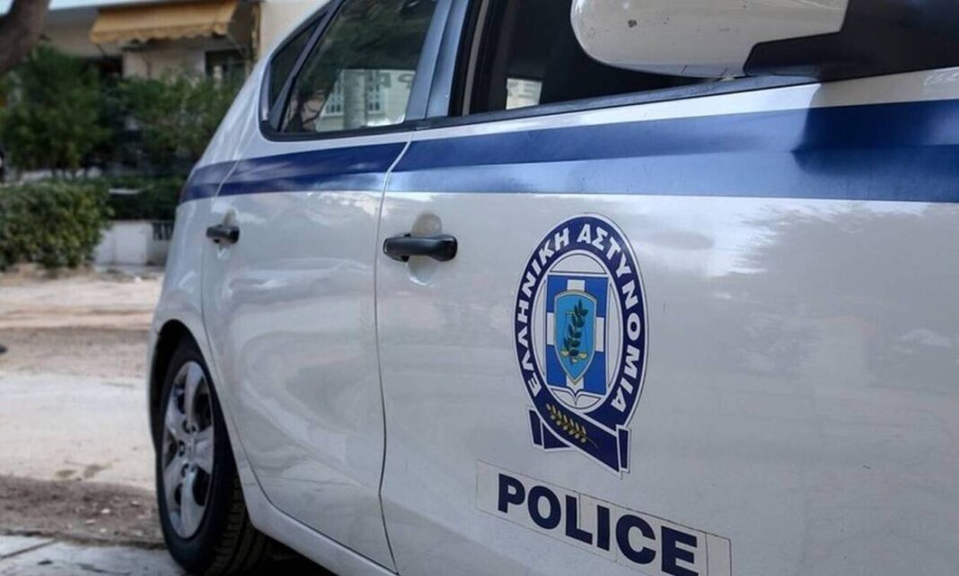 Άγιος Παντελεήμονας: Εμπρηστική επίθεση σε εν λειτουργία κατάστημα – Αναζητούνται δύο δράστες που πέταξαν τις μολότοφ