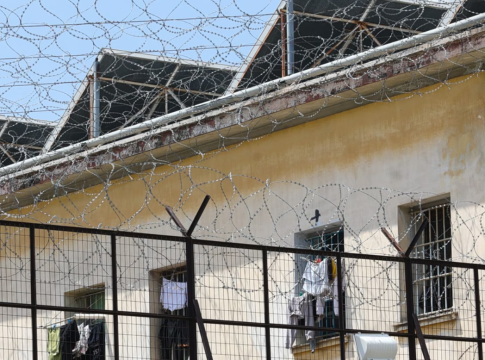 Θεσσαλονίκη: Τρεις κρατούμενοι στο νοσοκομείο μετά από φωτιά σε κελί στις Φυλακές Διαβατών