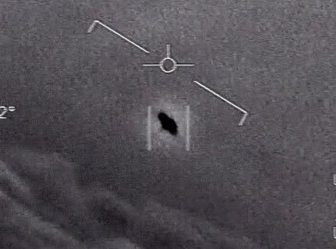 H EE φέρεται να παρακολουθεί τον ουρανό για UFO – Πιλότοι μιλούν για περιστατικά σε Κύπρο και Μύκονο