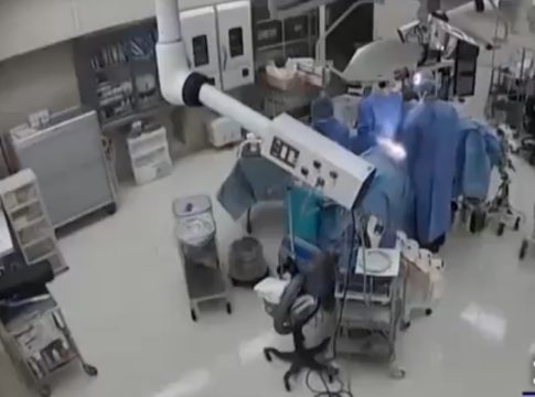 Σοκαριστικό βίντεο: Εικόνες από χειρουργείο την ώρα σεισμού 7,1R στην Ιαπωνία
