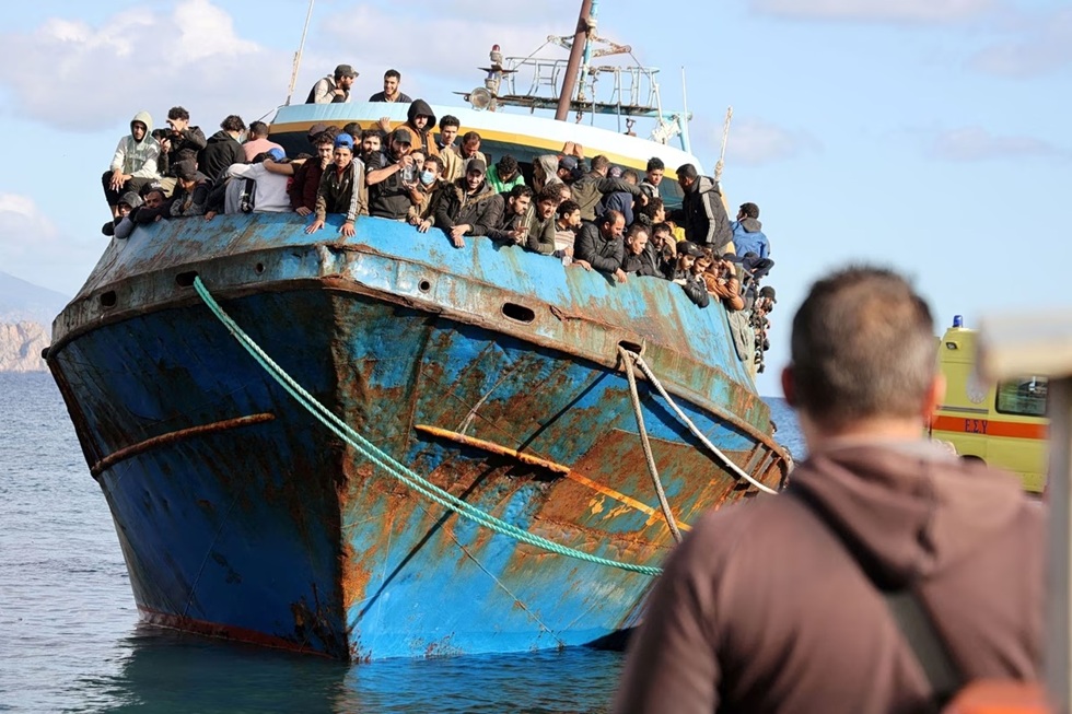 Η παράνομη διακίνηση μεταναστών έχει αλλάξει – Γιατί ένας κανονισμός του 2002 καθορίζει ακόμα ποιος τιμωρείται
