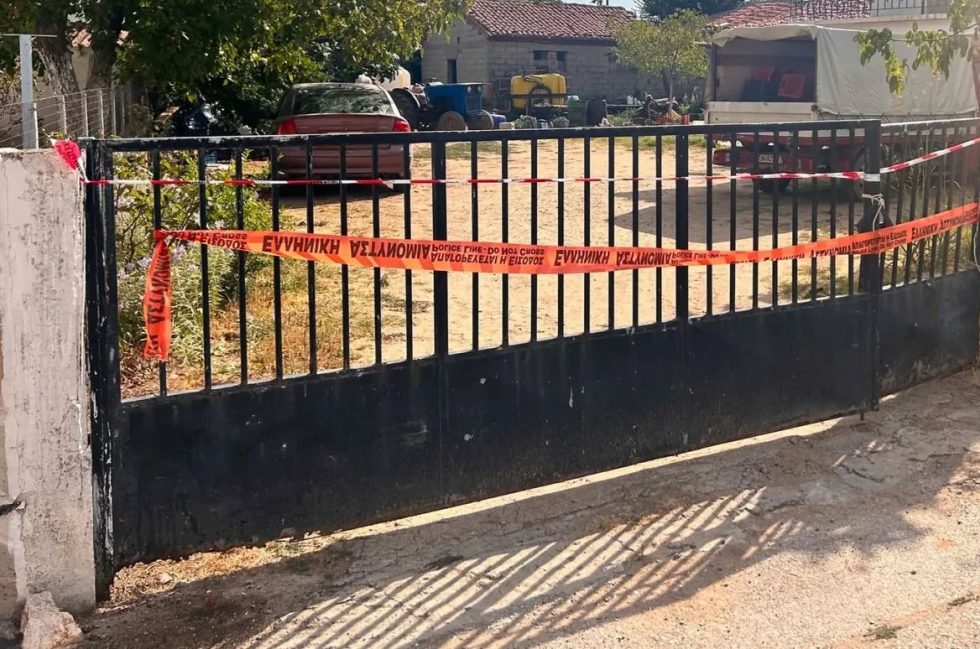 Σοκάρει η άγρια γυναικοκτονία στη Ροδόπη – Μπροστά στα παιδιά μαχαίρωσε και σκότωσε την 44χρονη – Η ανακοίνωση της ΕΛ.ΑΣ.
