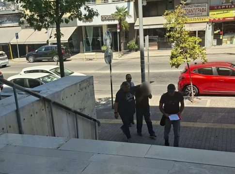 Θεσσαλονίκη: Στον ανακριτή σήμερα ο 59χρονος που έβαλε έξι φωτιές σε τρεις μέρες στη Σίνδο