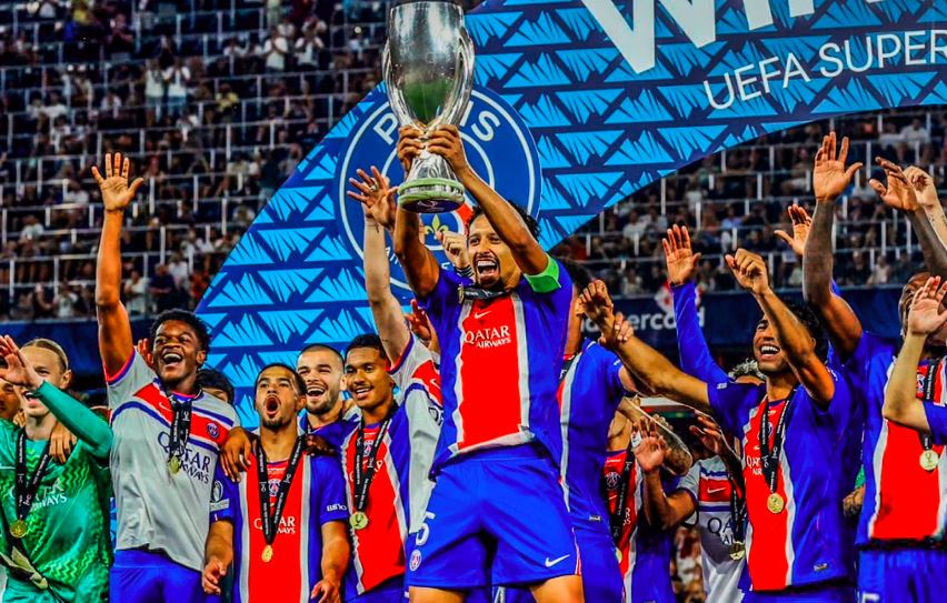 Η απονομή του UEFA Super Cup στην Παρί Σεν Ζερμέν (vid)