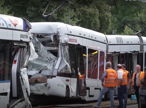 Σοβαρή σύγκρουση τραμ στη Γερμανία: 25 τραυματίες, τρεις χαροπαλεύουν