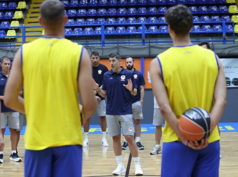 Ξανθόπουλος: «Να γίνετε η καλύτερη εκδοχή του εαυτού σας»