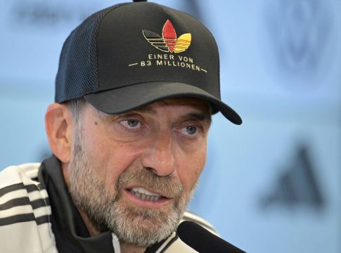 Κλοπ: «Να πάρουμε πίσω τη σημαία της Γερμανίας»