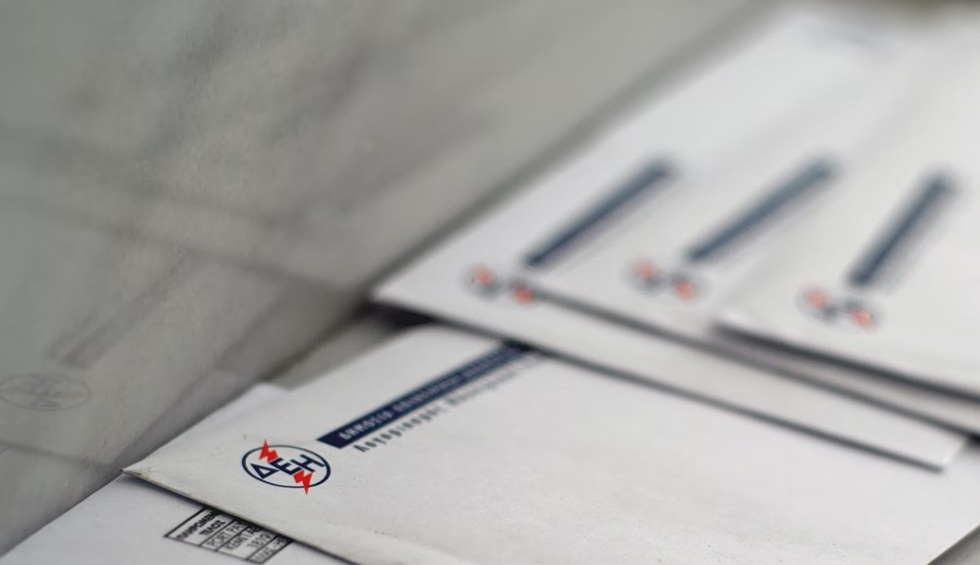ΔΕΗ: Διπλή παρέμβαση για τη συγκράτηση των αυξήσεων στο ρεύμα