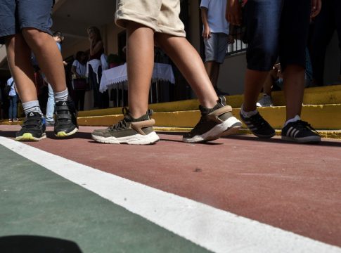 Ούτε 14, ούτε 15: «Κλείδωσε» η ανατροπή για… το πρώτο κουδούνι της χρονιάς – Τότε ανοίγουν τελικά τα σχολεία