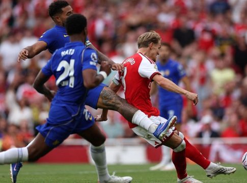 «Σέρβιρε» στον Όντεγκαρντ ο Τζόλης για το 2-1 της Άρσεναλ (vid)