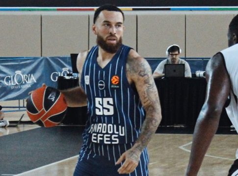 Τζέιμς: «Έχουμε φτιάξει καλή ομάδα στην Έφες»