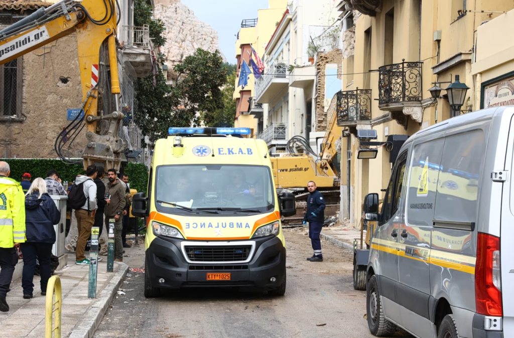 Βρέθηκε και δεύτερη σορός αγνοούμενου στο διώροφο κτίριο στην Πλάκα