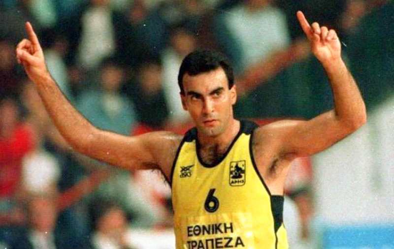 Όταν ο «μύθος» Νίκος Γκάλης σταμάτησε το μπάσκετ… (vid)